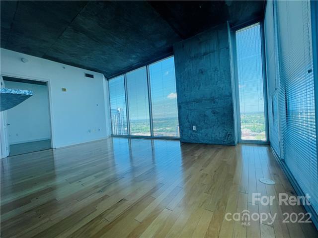 Foto del edificio - 210 N Church St