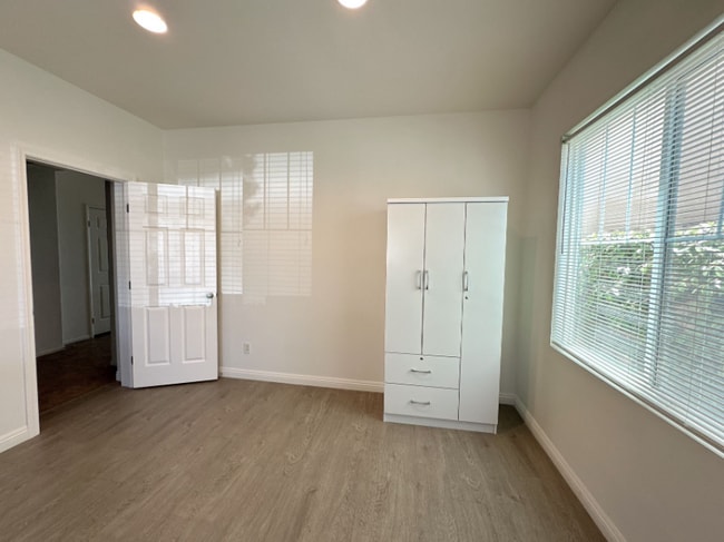 Building Photo - 13703 Turf Paradise St