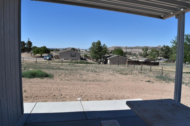 Building Photo - 2139 N Kelsey Ln