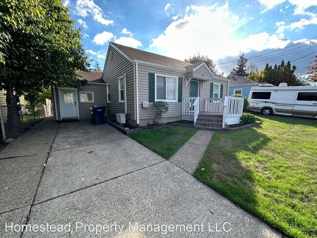 Building Photo - 3 br, 2 bath House - 471 W. Main Street