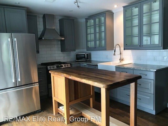 Primary Photo - 3 br, 2 bath House - 19 W Bayshore Blvd.