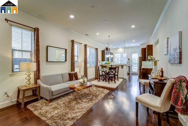 Foto del edificio - GORGEOUS FOUR BEDROOM NEW HOME IN MISSION ...