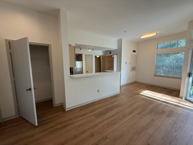Building Photo - Mesa 6 LLC - Bermuda Dunes Units