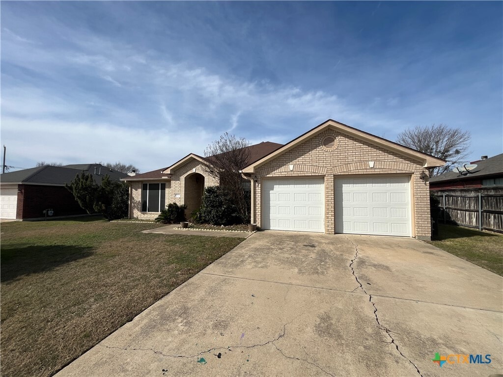 Primary Photo - 2523 Creek Dr