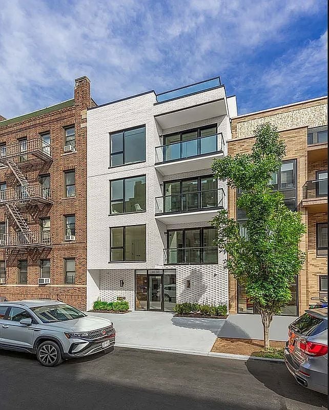 Building Photo - 30-37 32nd Street-4B
