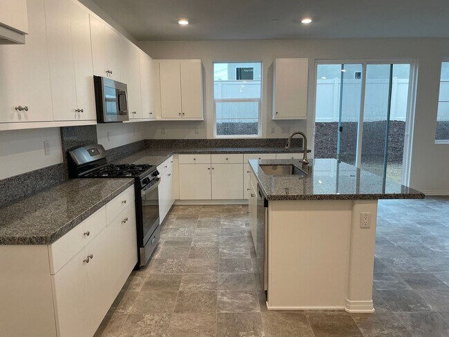 Building Photo - 1 year old Murrieta 3 Bed + Loft Home in W...