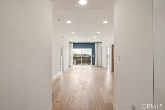 Foto del edificio - 820 S Wilton Pl