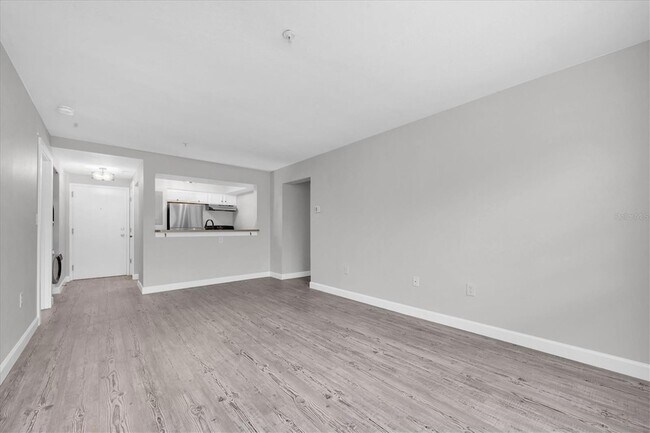 Foto del edificio - 406 S Cedar Ave