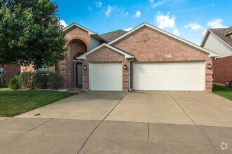 Building Photo - 5817 Ozark Dr