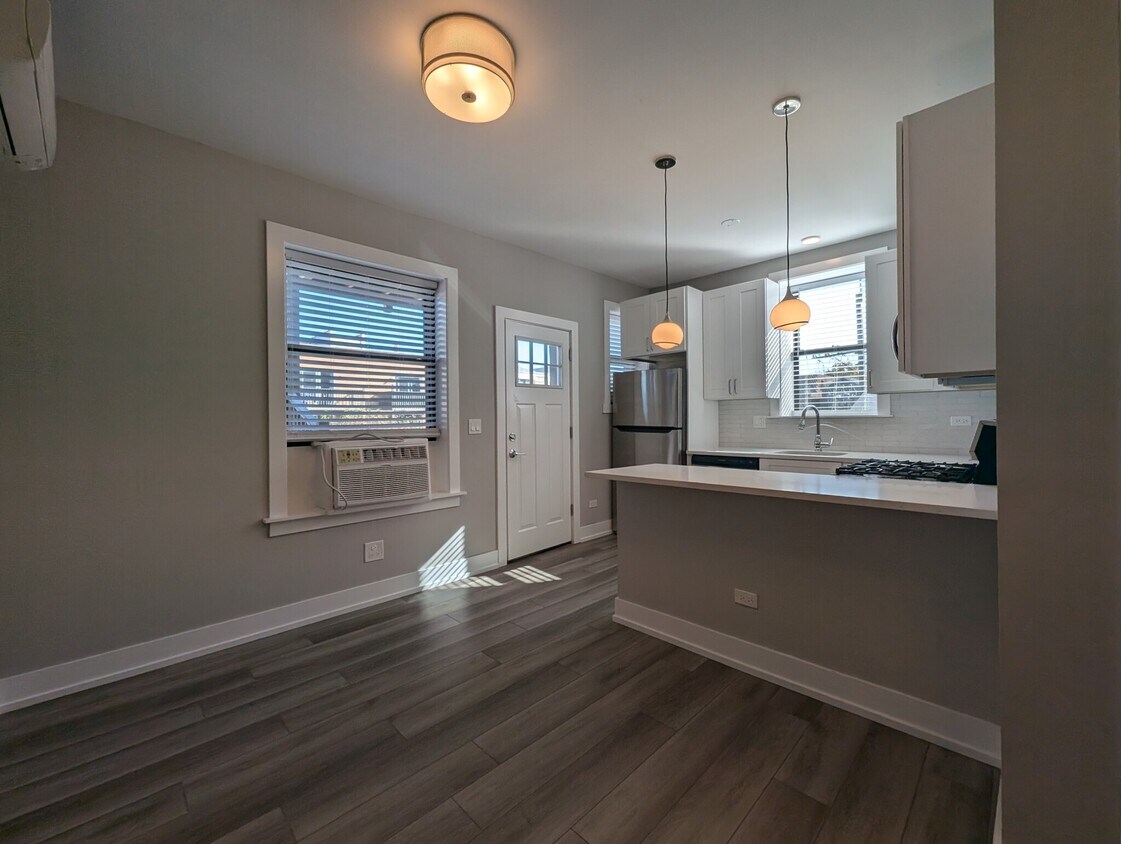 Foto principal - 3943 N Janssen Ave