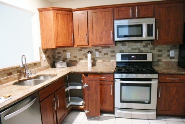 Building Photo - 52 Foxwood Sq