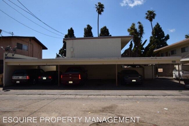 Building Photo - 2042 N Ventura Rd
