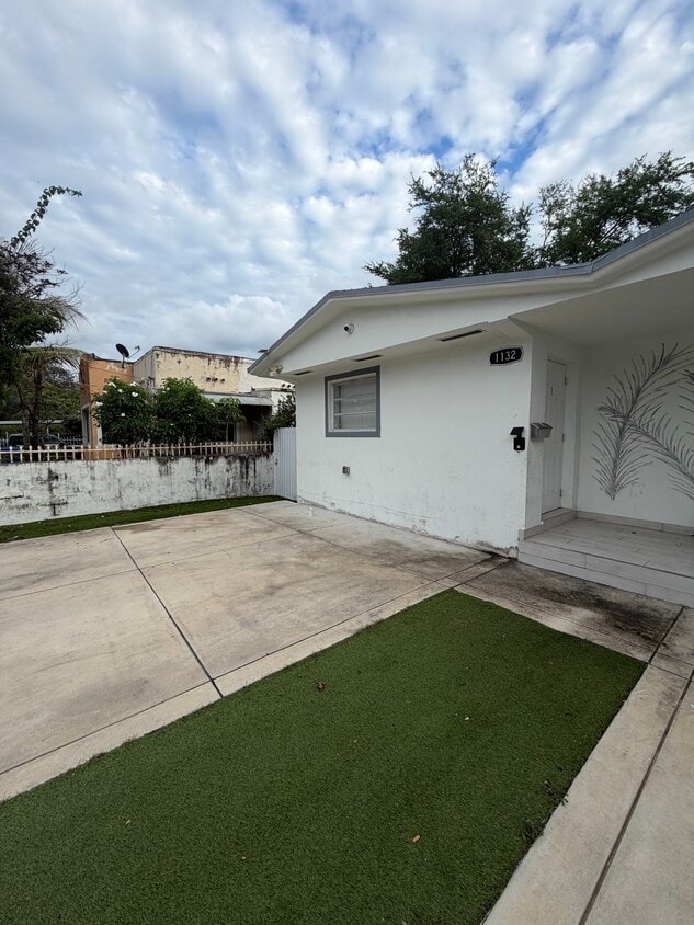 Foto principal - 1132 NW 38th St