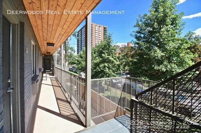 Building Photo - 1202 Logan St