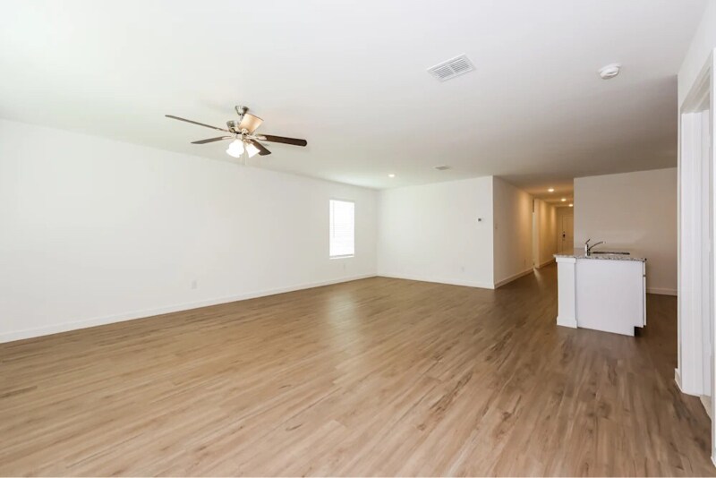 Foto del edificio - 7069 Meandering Creek Ln