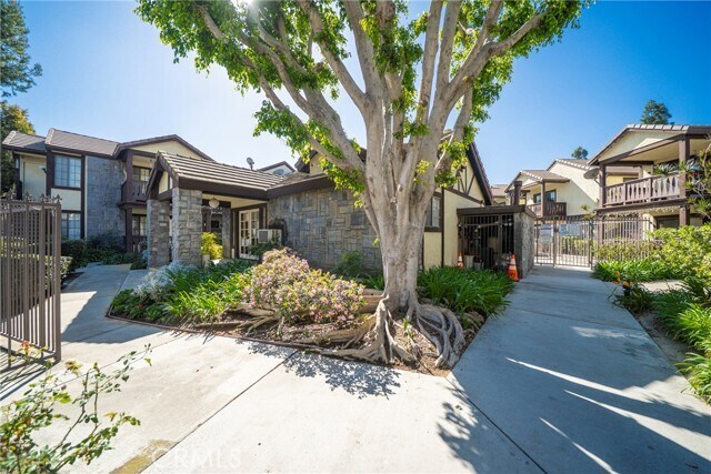 Foto del edificio - 12432 Bay Hill Ct