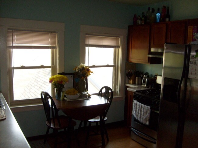 Cocina - 601 E Johnson St