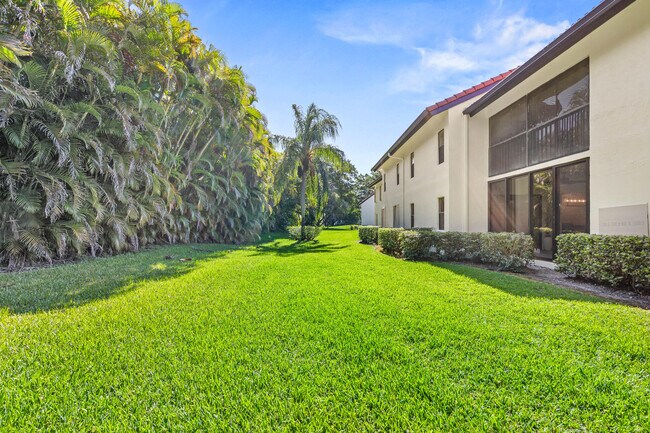 Foto del edificio - 5945 Parkwalk Dr