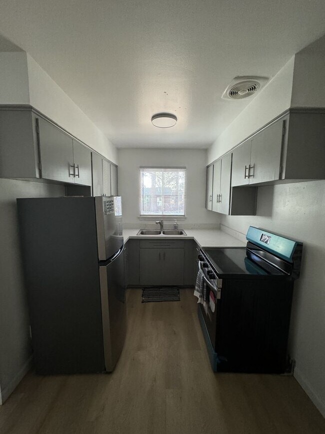 Foto del edificio - 2 Bedroom near Stateline