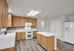 Foto del edificio - 4211 Glacier Point Cove