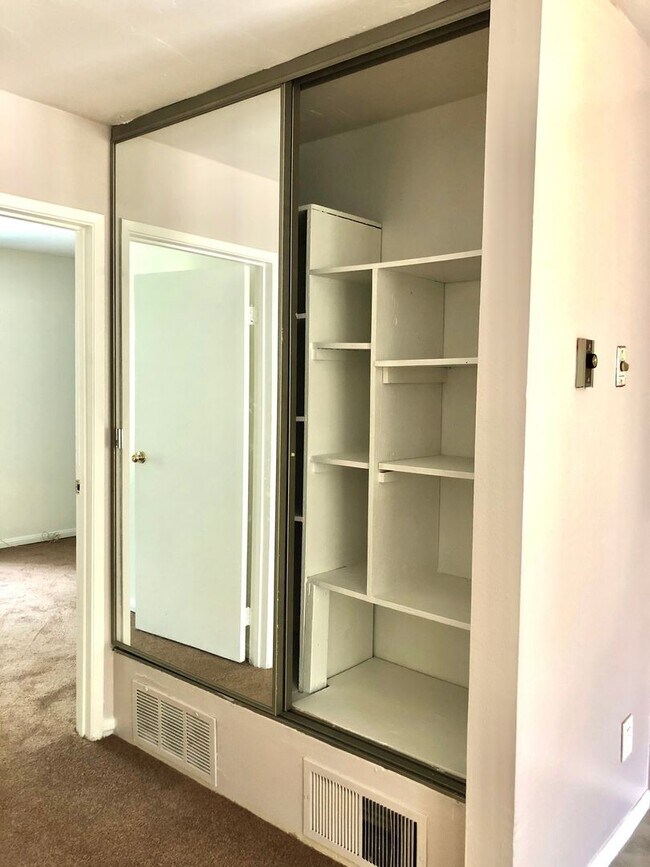 Foto del edificio - Bright 2bd/2bth in Quiet Del Mar Gated Community