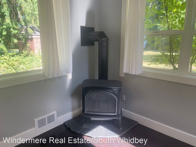 Foto del edificio - 2 br, 2 bath House - 5753 Mutiny Bay Rd