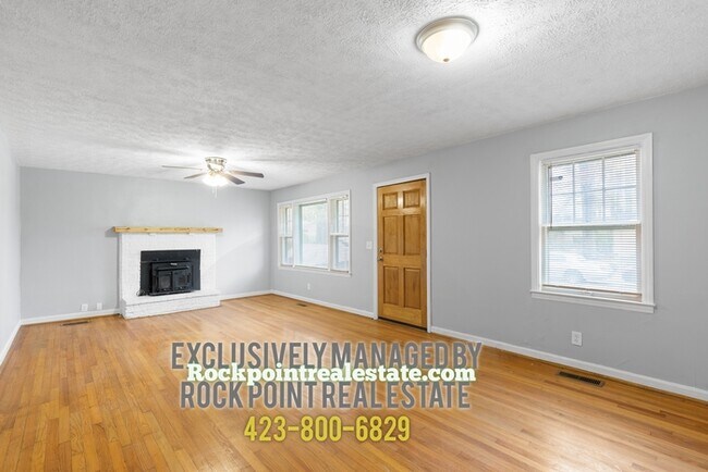 Foto del edificio - 5508 Woodlawn Dr