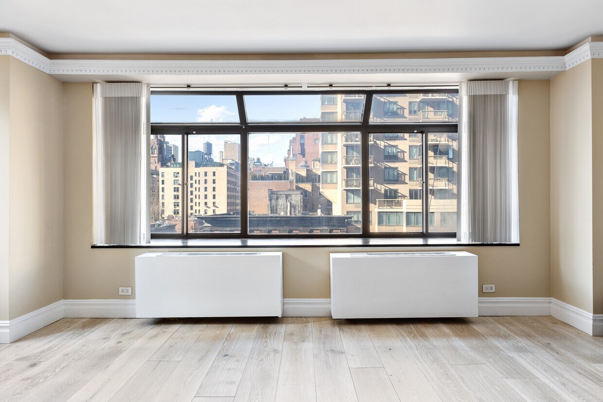 Primary Photo - Bright and Open Luxury 2 Bedroom