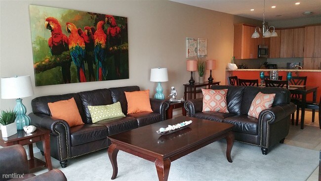 Foto del edificio - 301 E Houston St