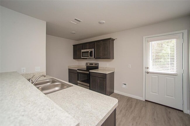 Building Photo - 15237 Arrowhead Loop E