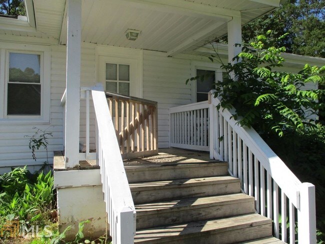 Building Photo - 2634 Freemans Mill Rd