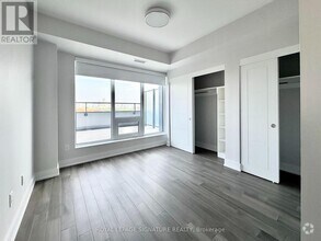 Building Photo - 2525-2525 Bathurst St