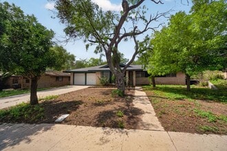 Building Photo - 3743 Newrock Dr