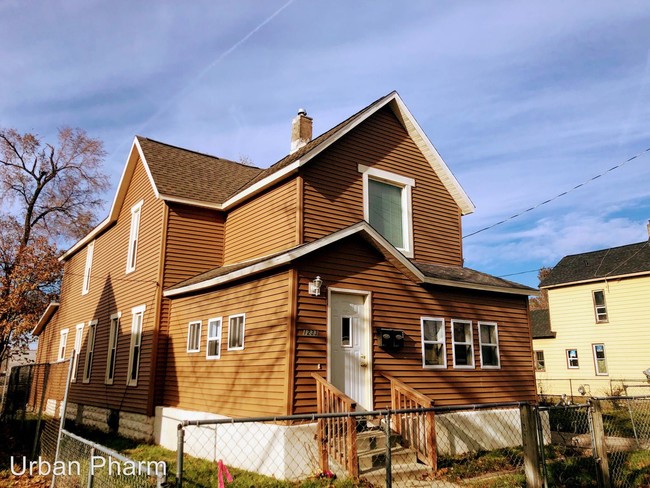 Building Photo - 1233 Ionia Ave SW