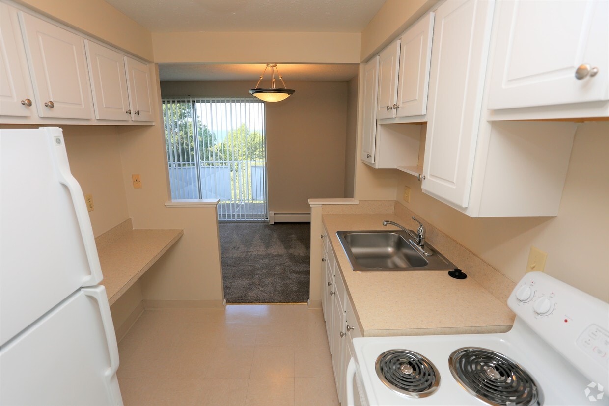 The Riviera Apartments Apartments Euclid, OH