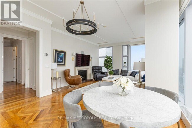 Photo du bâtiment - 183 Wellington St W