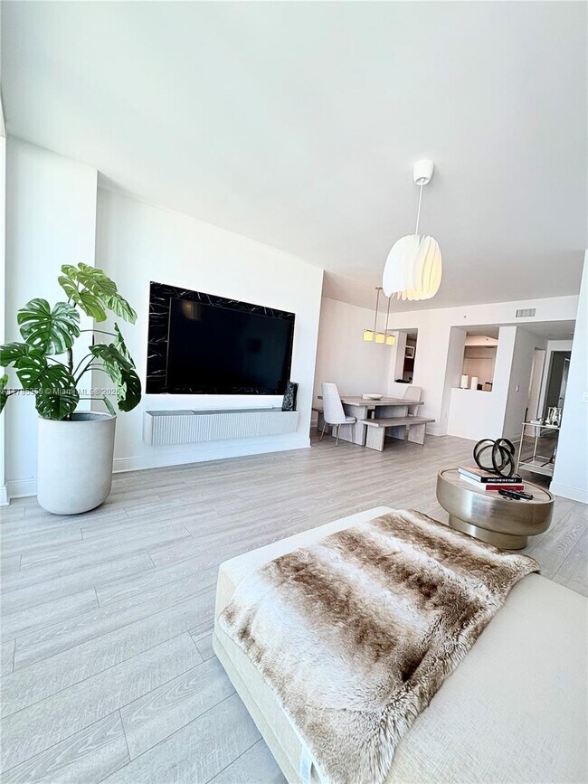 Foto del edificio - 3330 NE 190th St