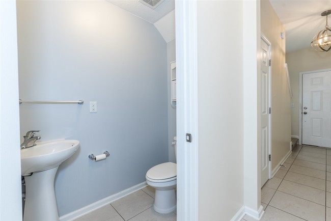 Building Photo - 223 Moultrie Village Ln