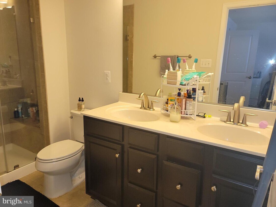 Foto principal - 3006 Pinebrook Rd
