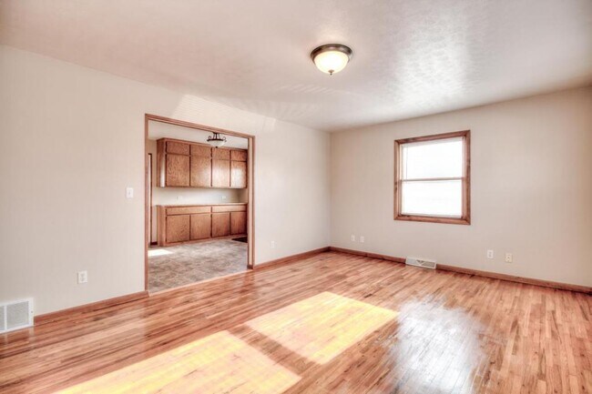 Building Photo - 120 N. Platt St.