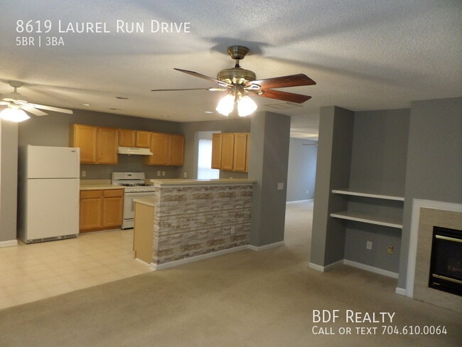 Building Photo - Highland Creek 2 Story Home - $2,350/month...