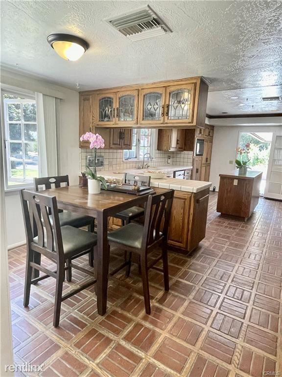 Building Photo - 3 br, 2 bath House - 127 W Lemon Ave