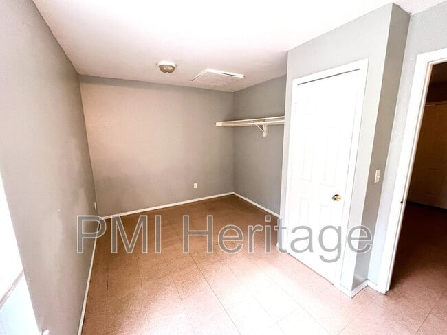 Foto del edificio - 813 E Huntsville Ave