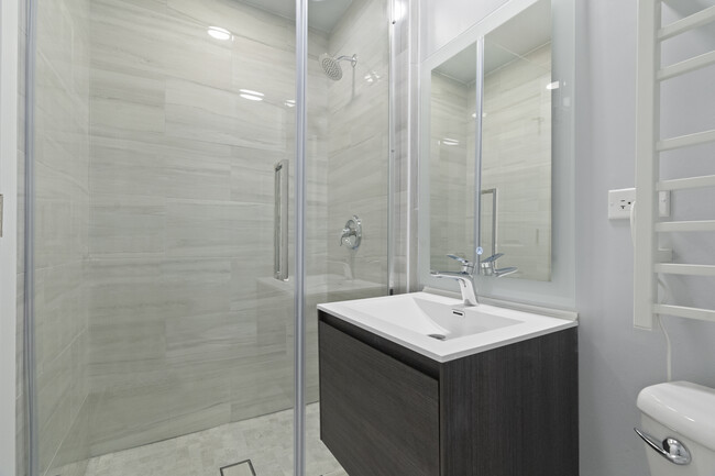 Foto del edificio - 821 E Lilly Ln