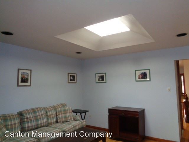 Foto del edificio - 933 S Clinton St