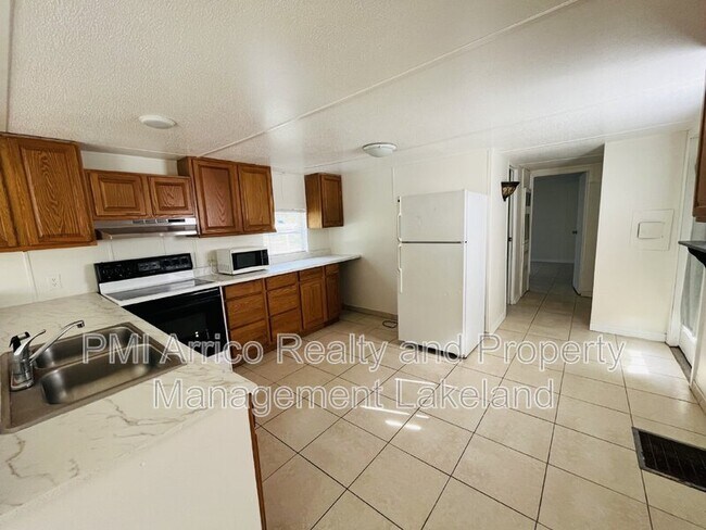 Building Photo - 2511 Futch Rd