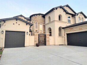 Building Photo - 11223 Oudney Ct