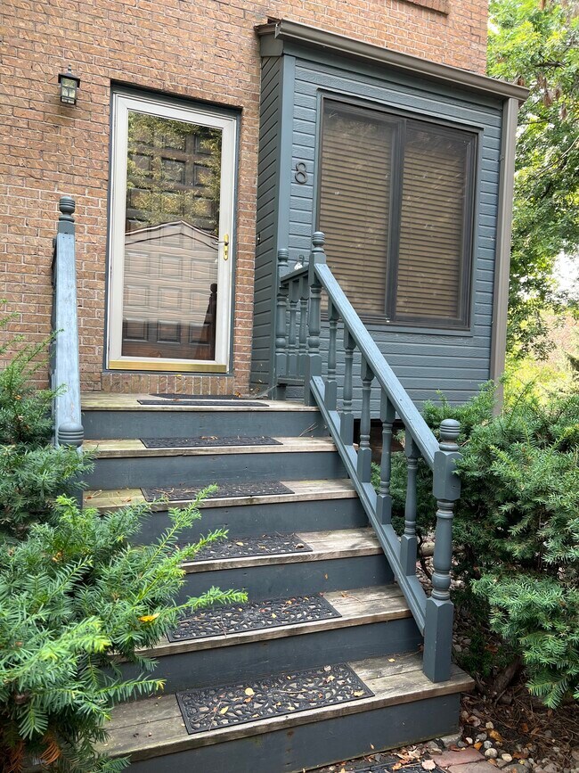 5809 Berkeley Dr, Lincoln, NE 68512 Townhome Rentals in Lincoln NE