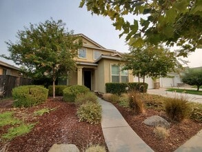 Building Photo - 359 Hearst Dr