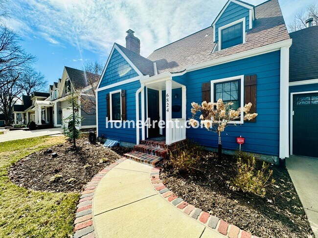 Building Photo - Charming, Prairie Village Home in a Quiet Neighborhood with Wood Floors and a Fenced Yard!